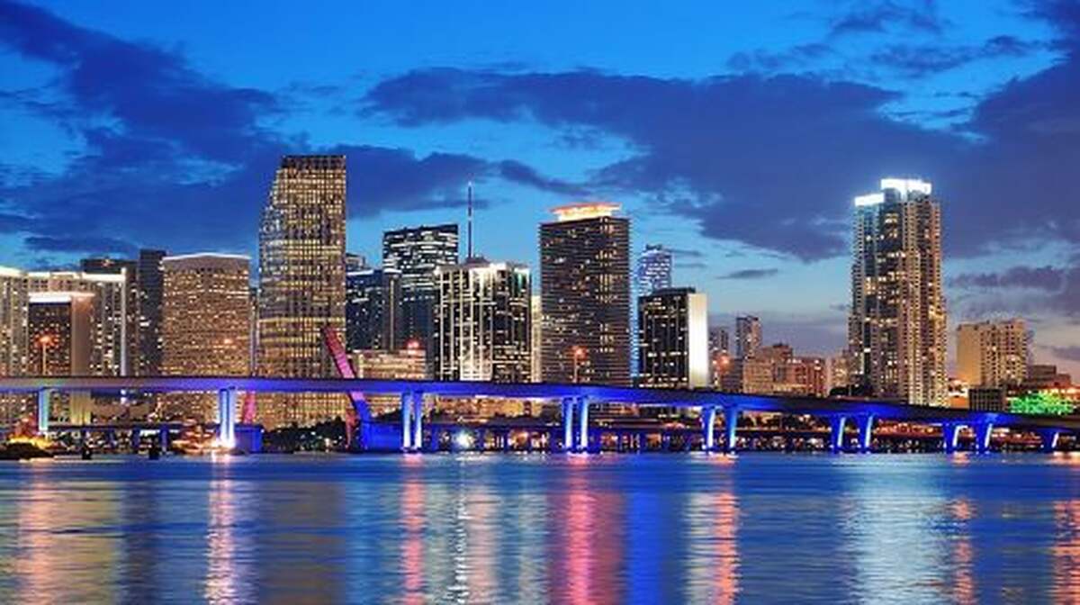 Biscayne Bay Miami Skyline Boat Cruise Day Tours - Main Image