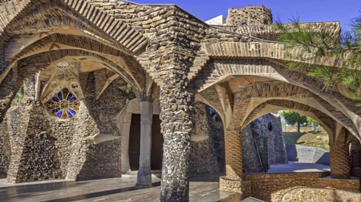 Esglesia de la Colonia Guell - Main Image