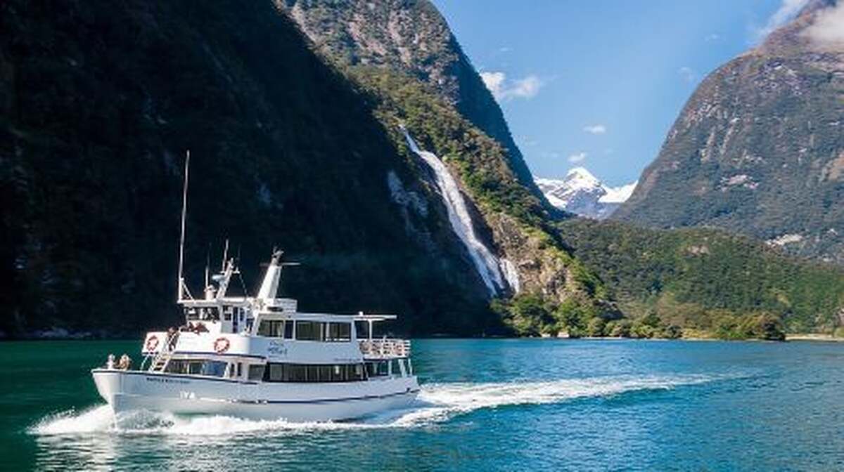 Cruise Milford NZ Small Boutique Cruise Experience Day Tours - Main Image