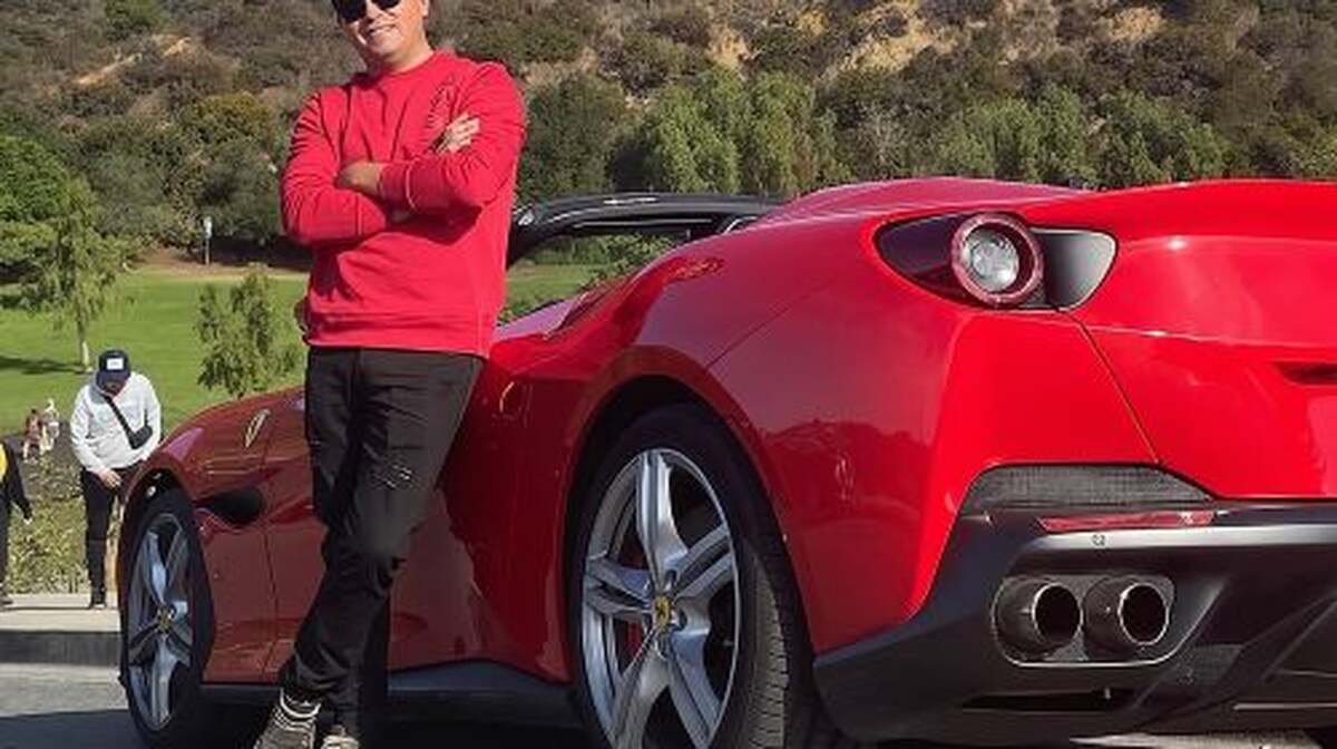 20-Minute Tour: Hollywood Blvd to Sunset Blvd in a Ferrari Day Tours - Main Image