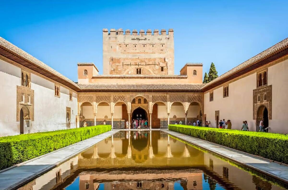 Granada: Alhambra and Nasrid Palaces Entry Ticket - Main Image