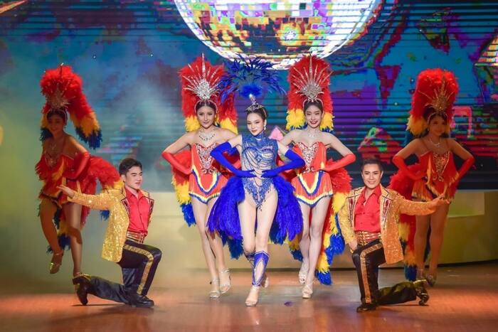 Golden Dome Cabaret Show - Main Image