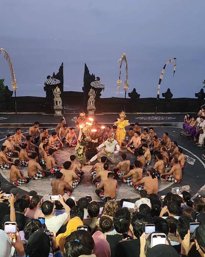 faa5f900-0fb9-4226-a3ea-67274d3badf0_alt