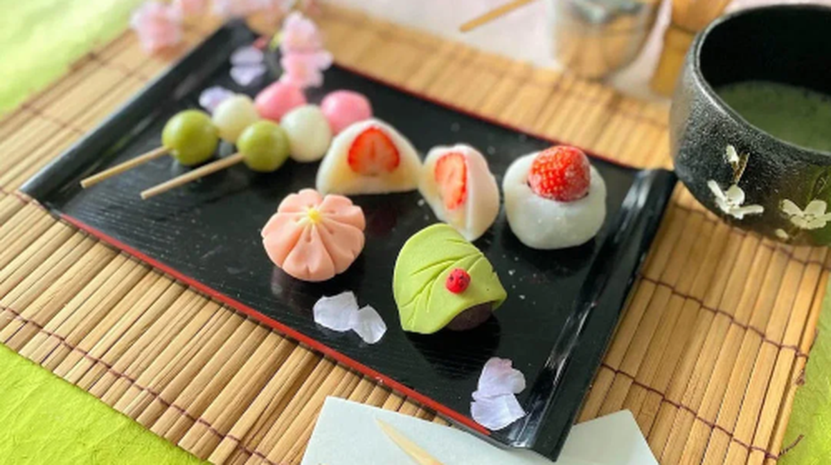 Tokyo Tea Ceremony with a Side of Homemade Mochi - Main Image