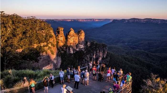 1-day tour to Blue Mountains National Park & Sydney Zoo from Sydney with admission ticket included Day Tours - Main Image