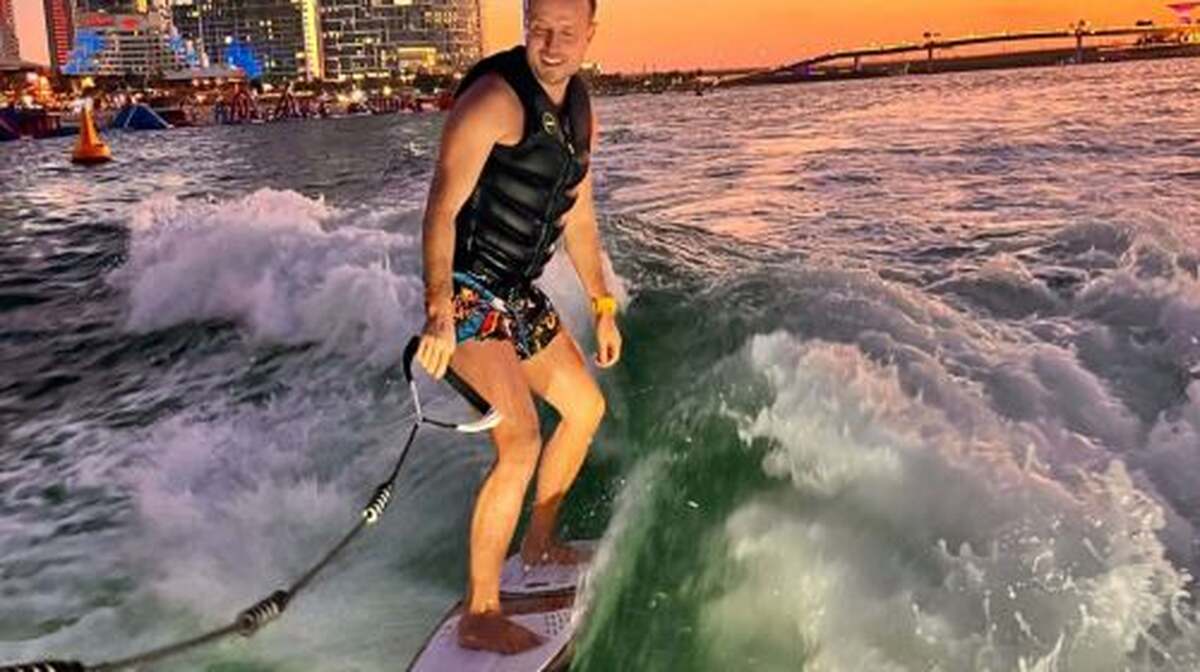 Dubai wake surfing experience - Main Image