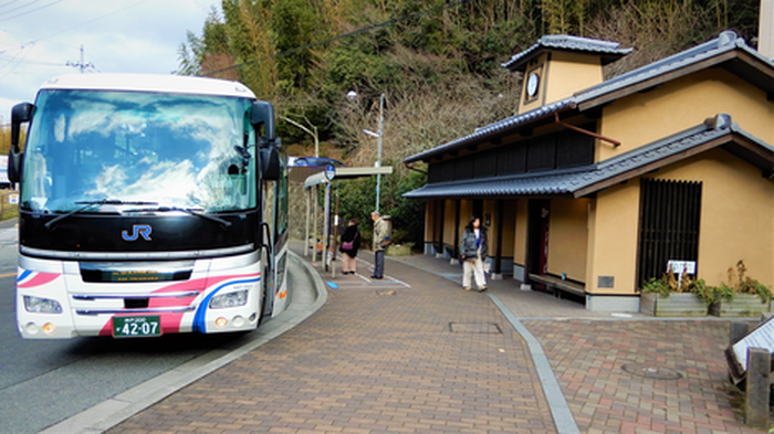 One-day sightseeing bus tour