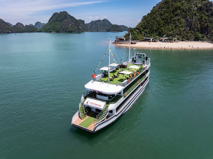 Ha Long Bay Full-Day Cruise: Sung Sot Cave, Luon Cave, Titop Island & Lunch - Main Image