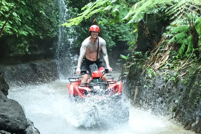 28f0444b-1a52-45e2-85ce-a82522d73009_alt