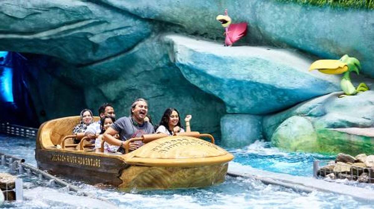 Abu Dhabi City Tour with Grand Mosque visit & Warner Bros Entrance tickets Day Tours - Main Image