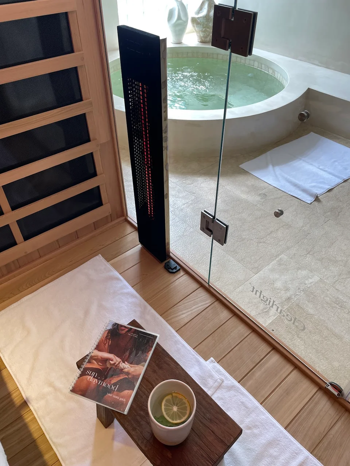 5ae6027e-f5df-4e33-9d3c-5eafe64d7321_alt