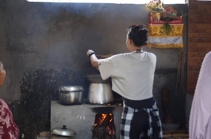 ae352298-2ad1-4dd6-b8b4-5770ef457b8a_alt