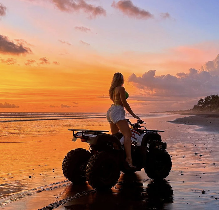 b9b19dbd-5134-4115-800a-9e13f897c25c_alt