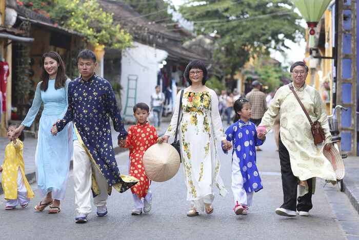 Experience Ao Dai Photoshoot in Hoi An - Main Image