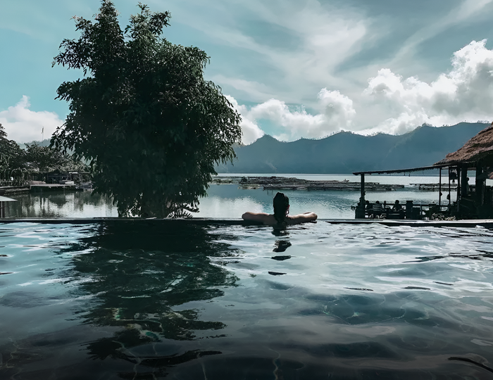 ecf3b6ad-8e56-478a-80c1-3a10f12eff1e_alt