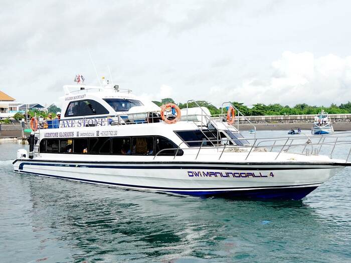 0c90838f-a999-4fb8-af55-be43b7115bc7_alt