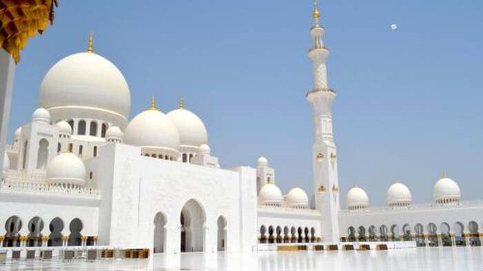 From Abu Dhabi Shared Tour: Warner Bros Magic with Abu Dhabi City Sights Day Tours - Main Image