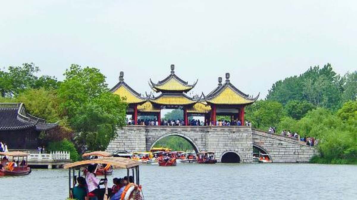 Slender West Lake Cruise - Main Image