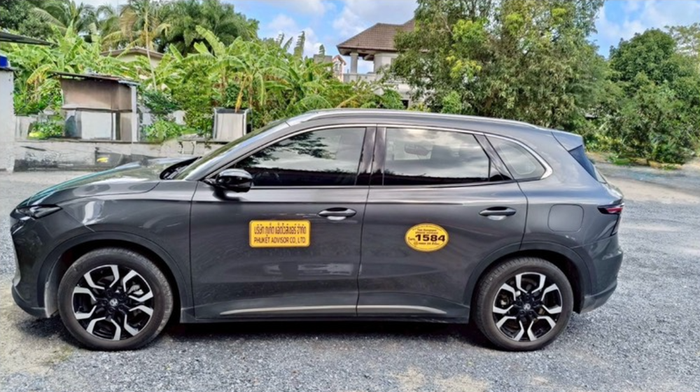 Private Car Rental with Driver in Phuket (Extra Area) - Main Image