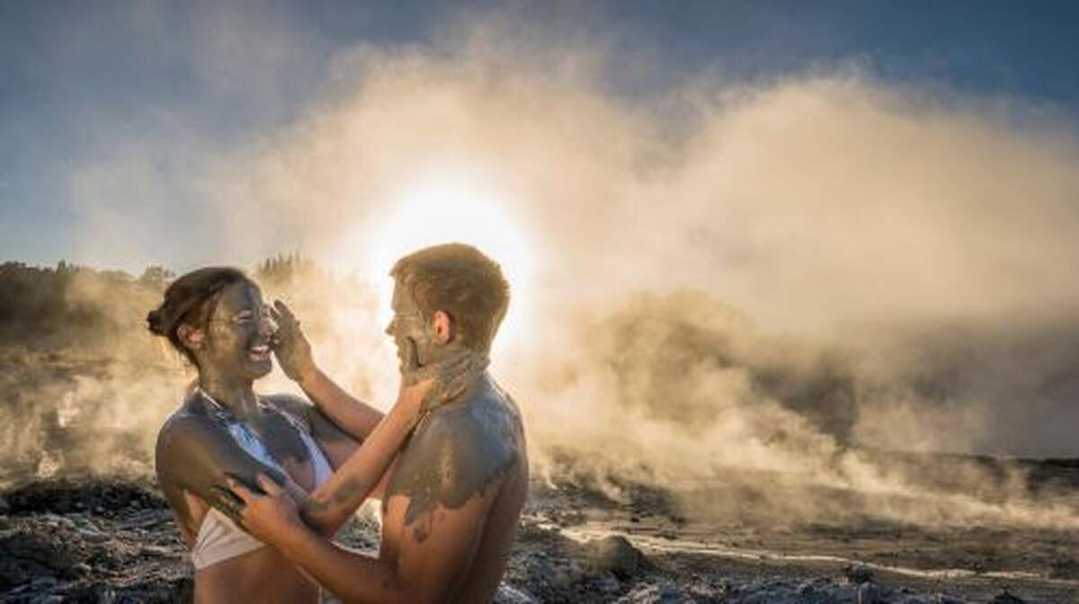 Rotorua Hells Gate Geothermal Mud Bath & Sulfuric Hot Spring Spa - Hells Gate Natural Mud Bath Spa / New Zealand Natural Sulfuric Geothermal Hot Spring - Main Image