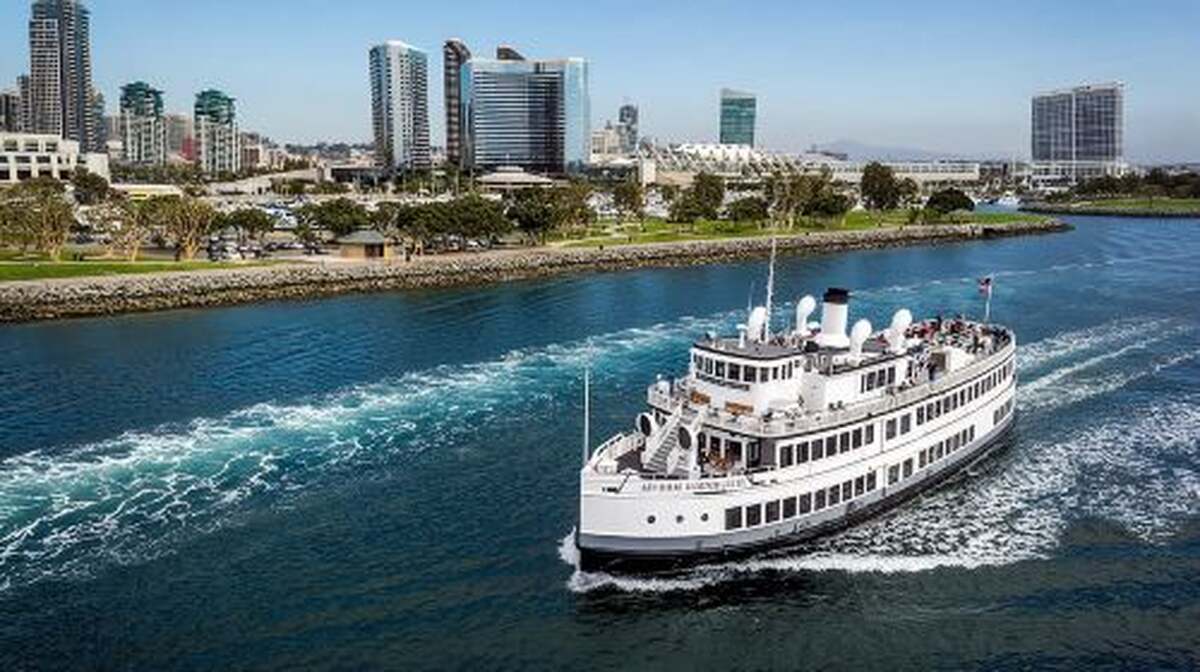 San Diego Bay Highlights: Scenic 90-Minute Narrated Harbor Tour Day Tours - Main Image