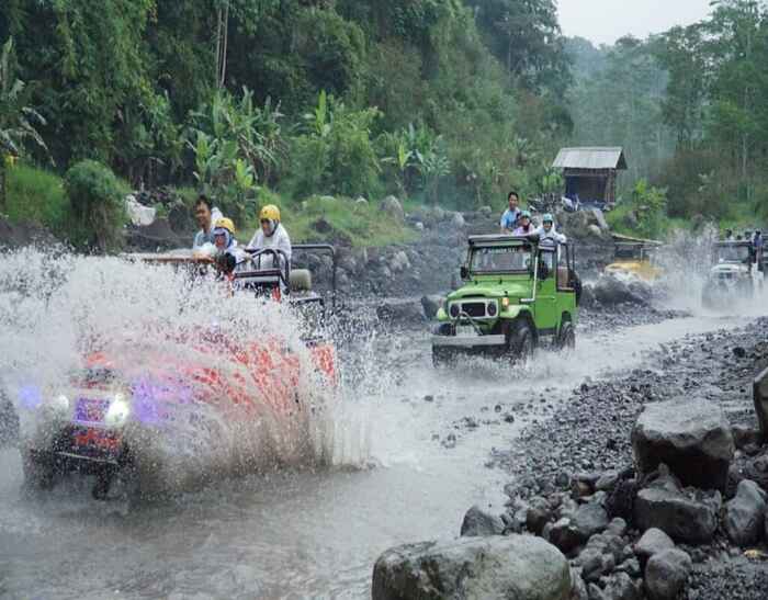 Jeep Watu Gede Merapi Sinjo Tour - Main Image